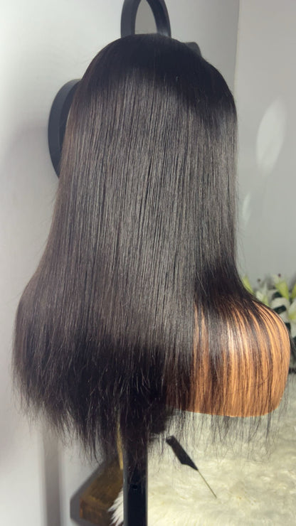 Perruque brésilienne 100% human hair sans colle, 18 pouces densité 250%; lace 6x4 couleur noir naturel
