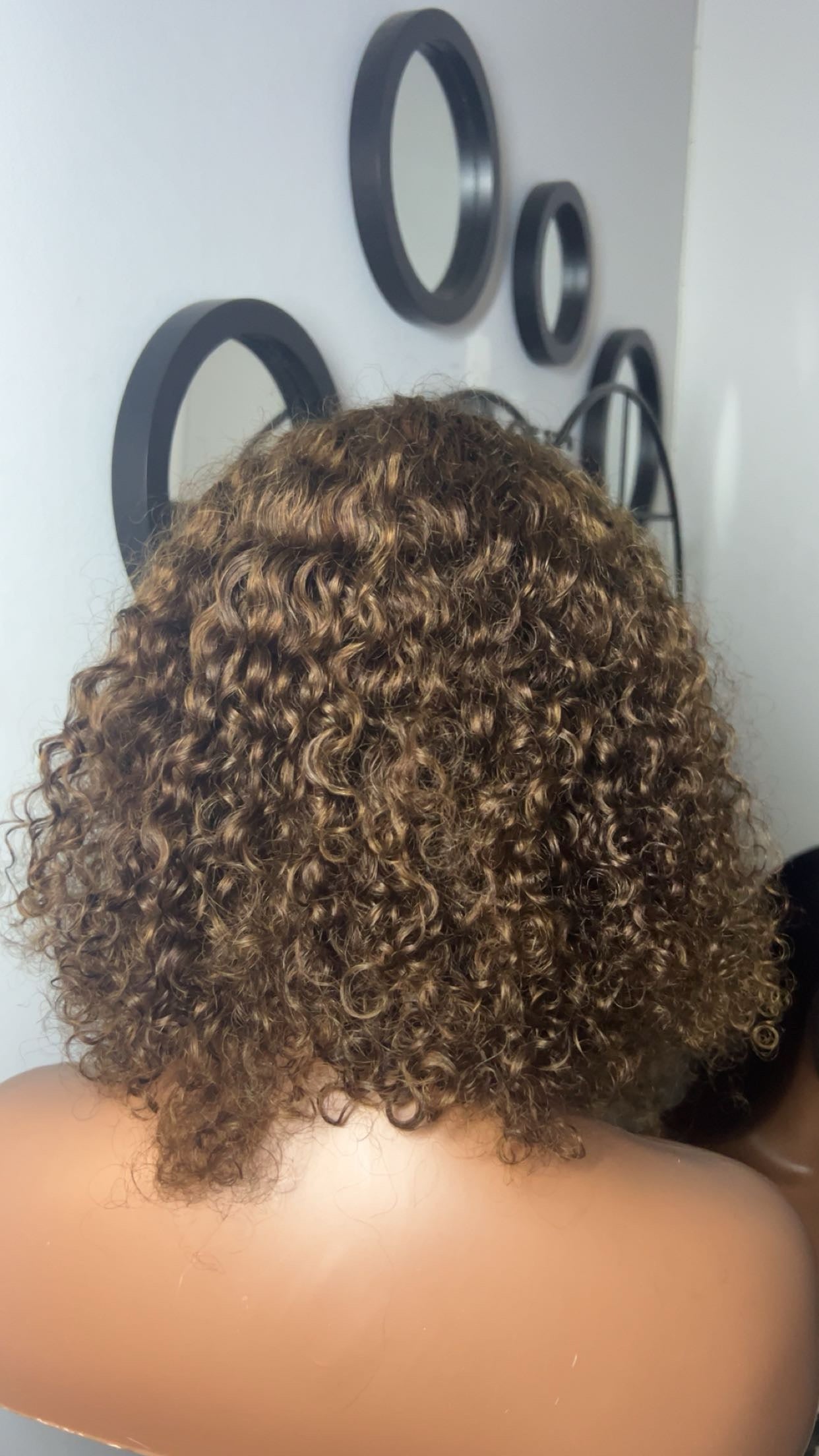 Perruque Jerry curly 12 pouces lace 13x4 couleur brun