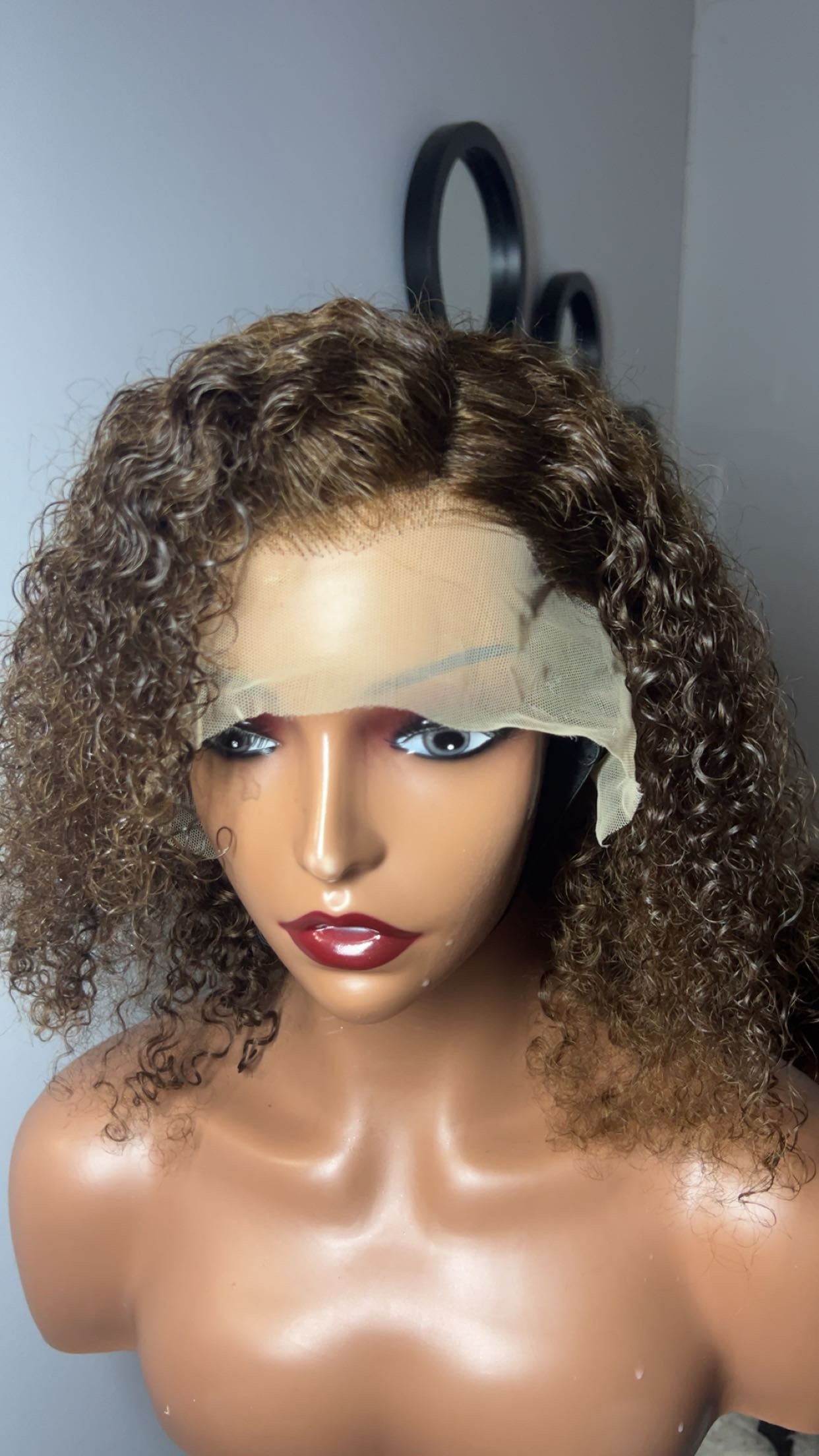 Perruque Jerry curly 12 pouces lace 13x4 couleur brun