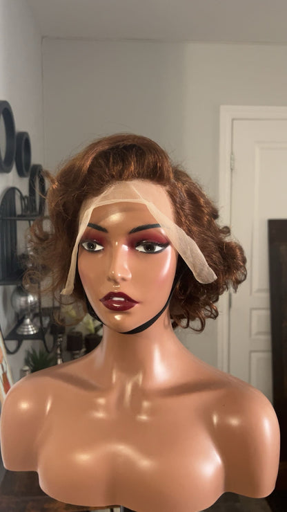 Perruque Bouncy de 12 pouces plusieurs couleurs disponibles