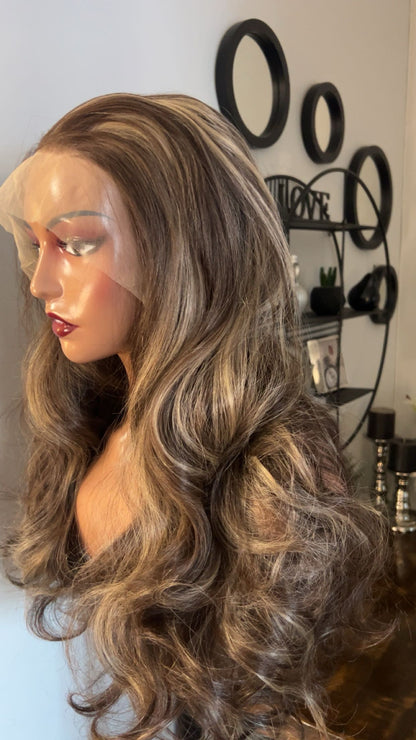 Blend hair avec ondulation de 24 pouce lace 13x6 couleur mélangée brun blond