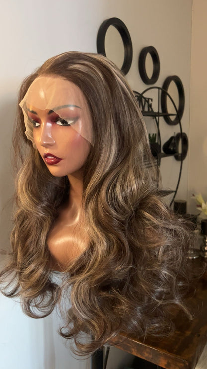 Blend hair avec ondulation de 24 pouce lace 13x6 couleur mélangée brun blond