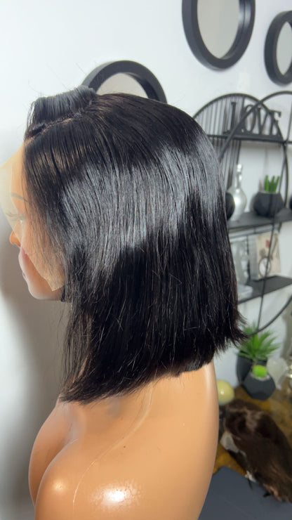 Perruque brésilienne de 10 pouces sur lace 13x4